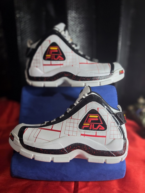Fila Other - FILA White Red Black Grid Mid-Top Sneakers Grant Hill Retro